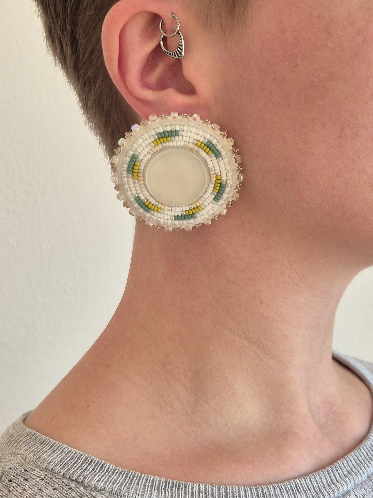 Scheiben-Ohrringe "Camila" mit gefrosteten Glas - Frühling