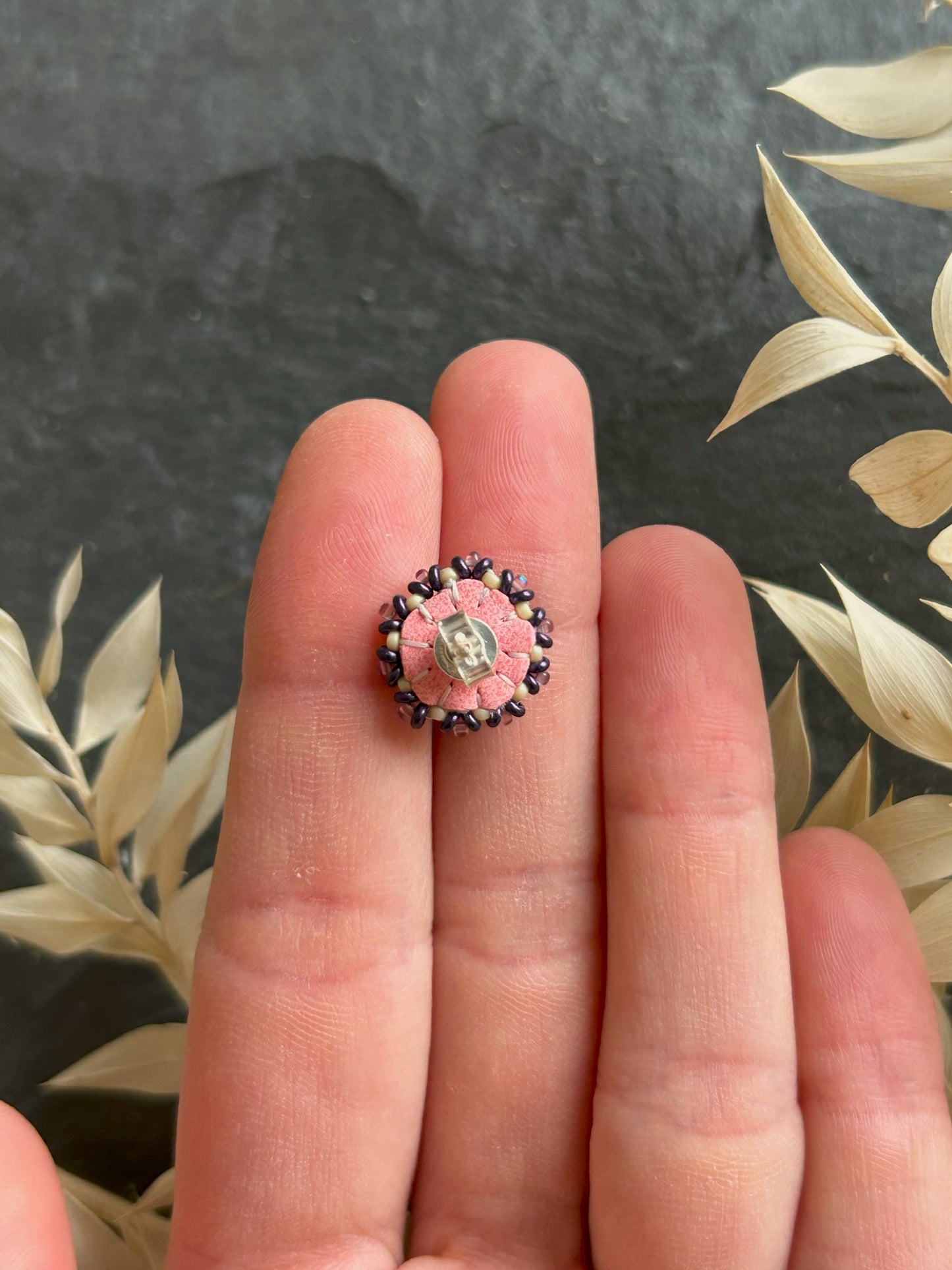 "Minnie" Blumen-Ohrstecker - Lila & Creme