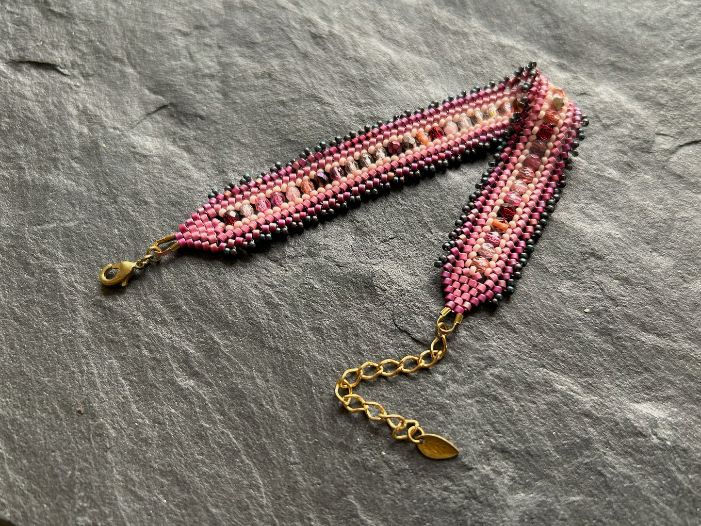 Personalisiertes "Coburn" Armband - Knall-Pink