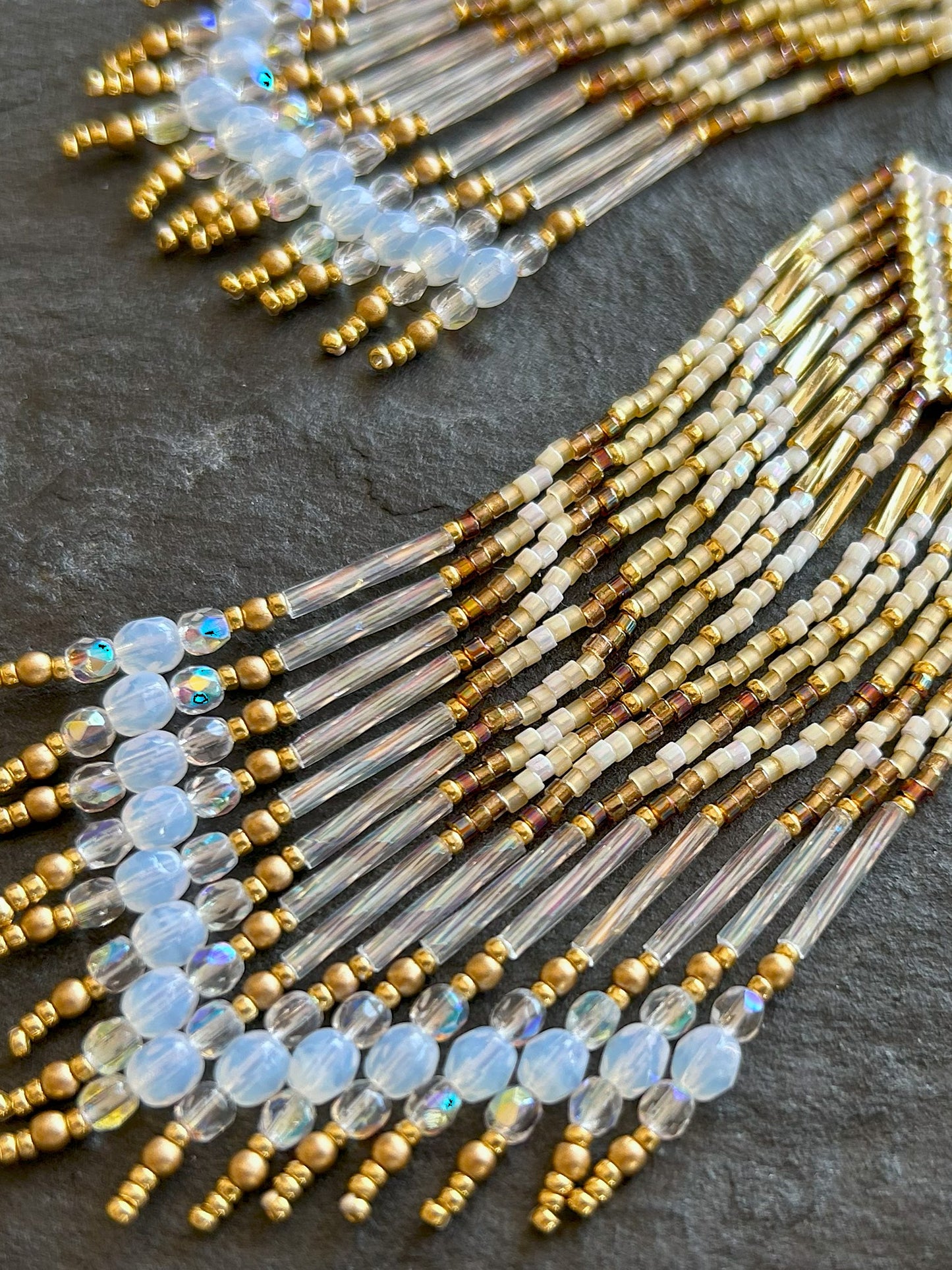 Dazzling earrings "Sheila" - white & gold