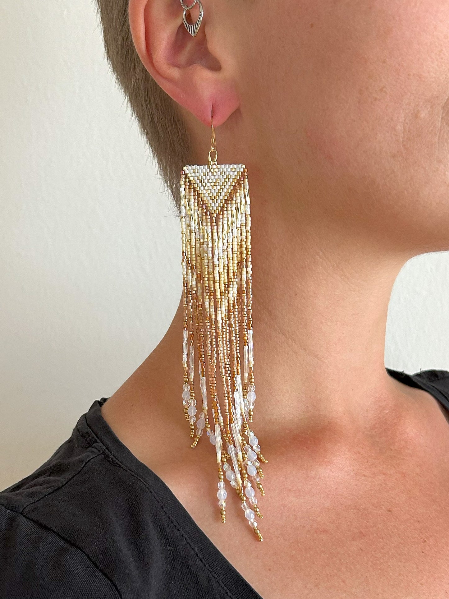 Dazzling statement earrings "Sheila" - white & gold