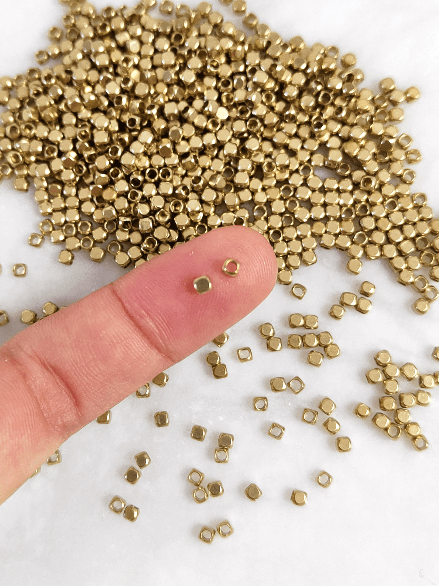 Cubic brass beads 2.5mm