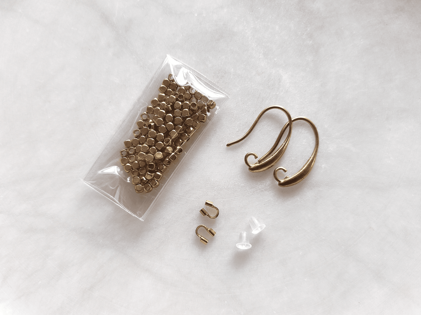 Supply kit for "Luano" fringe earrings