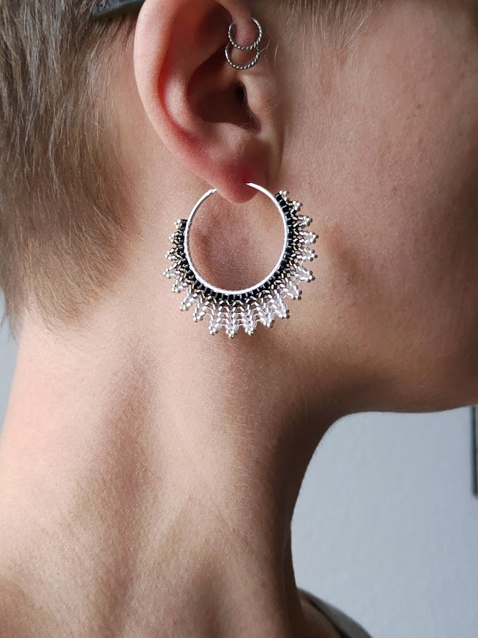 Silver hoop earrings "Neomi" - black