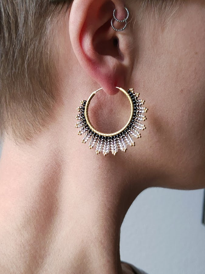 Brass hoop earrings "Neomi" - black