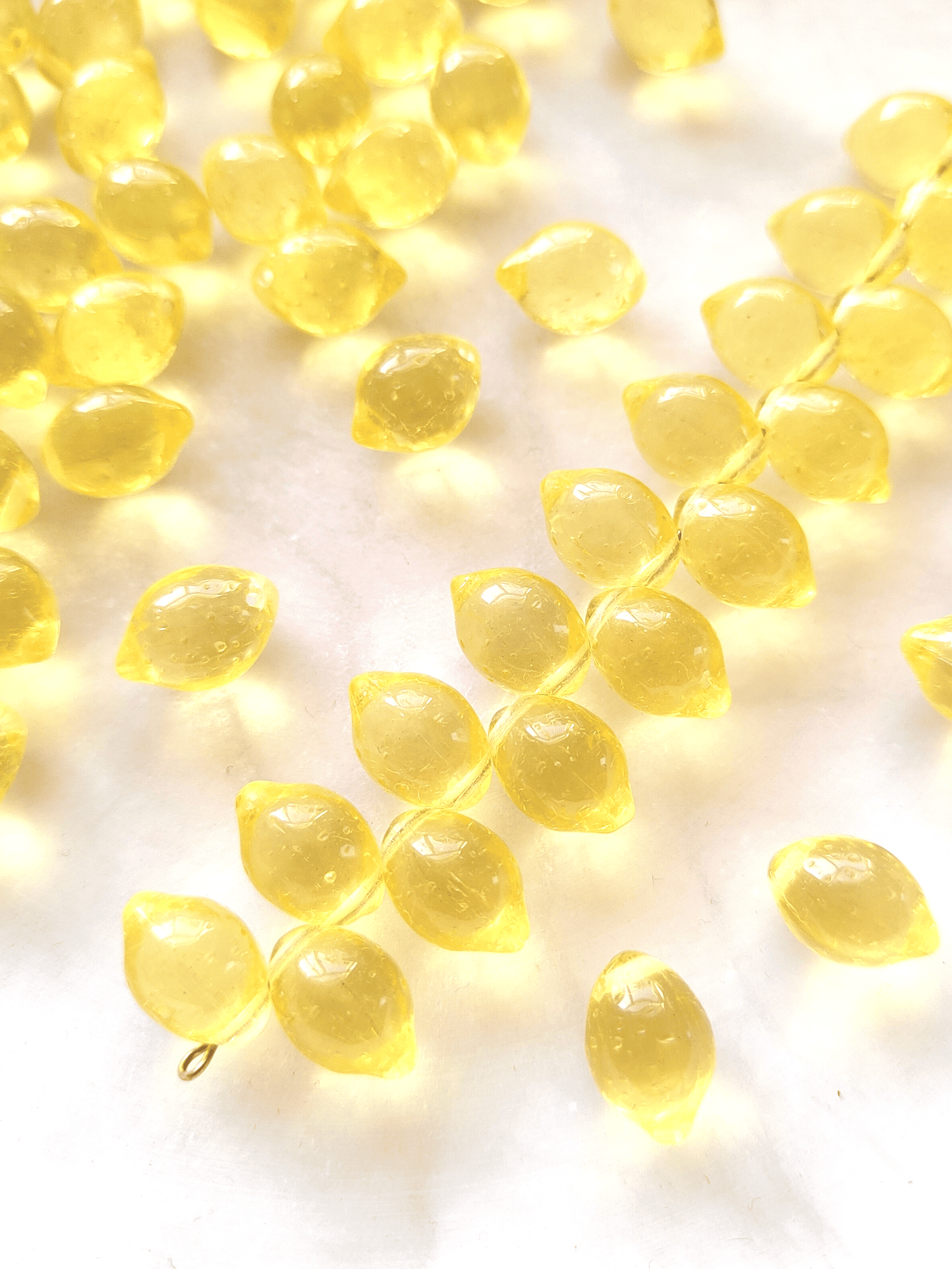 Lemon beads 10x14mm - pastel yellow