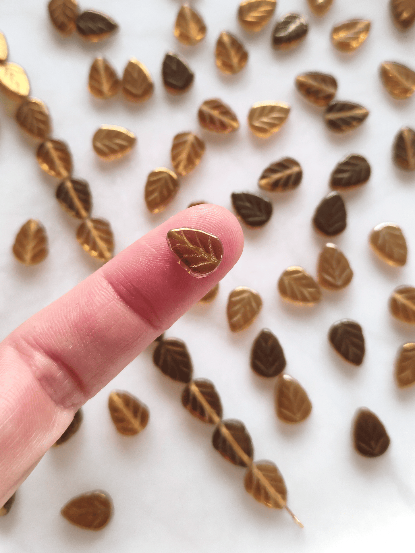 Mint leaf beads 10mm - caramel & dark brown