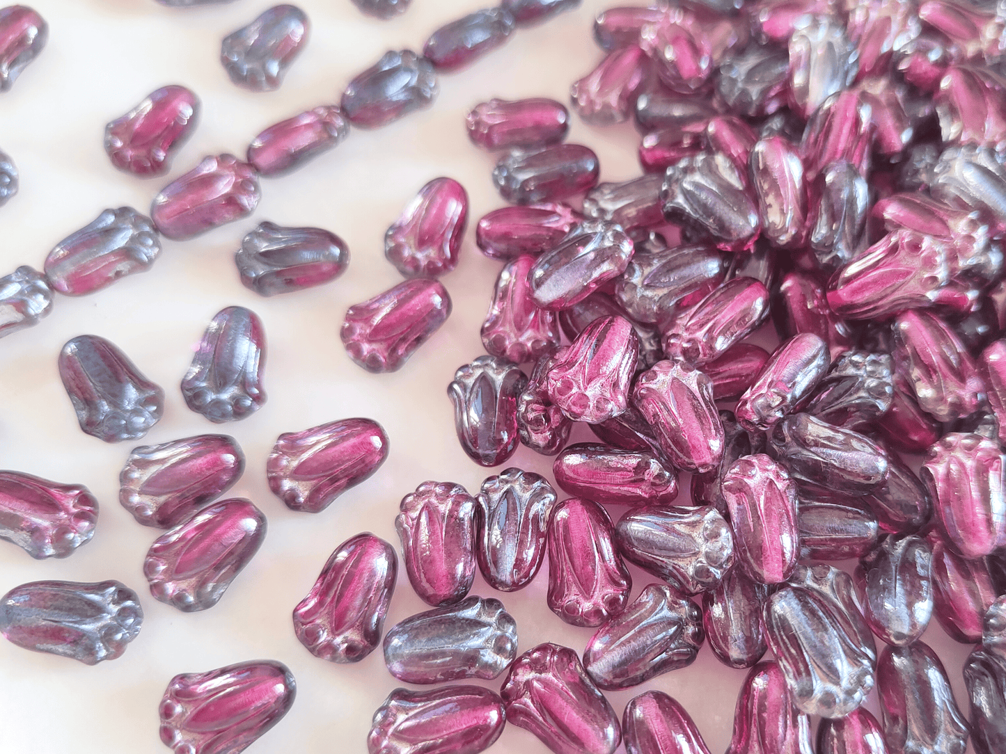 Tulip beads 12x8mm - ombre deep purple & pink
