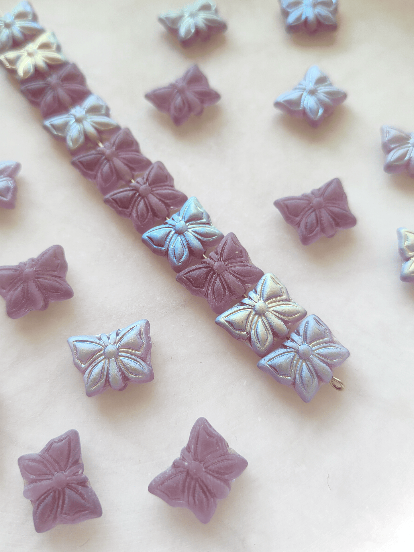 Butterfly beads 15x12mm - dusty purple iris