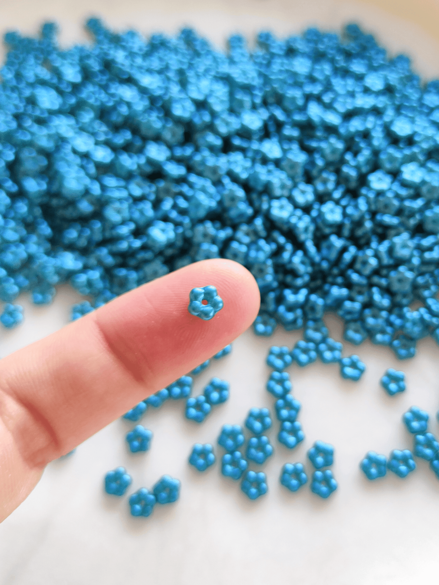 Forget-me-not flower beads 5mm - matt metallic turquoise