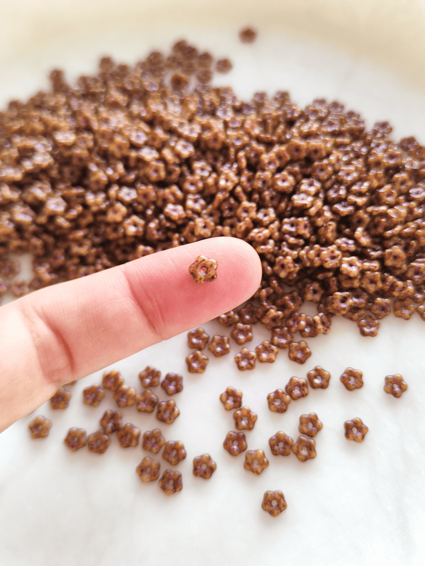 Forget-me-not flower beads 5mm - beige Picasso