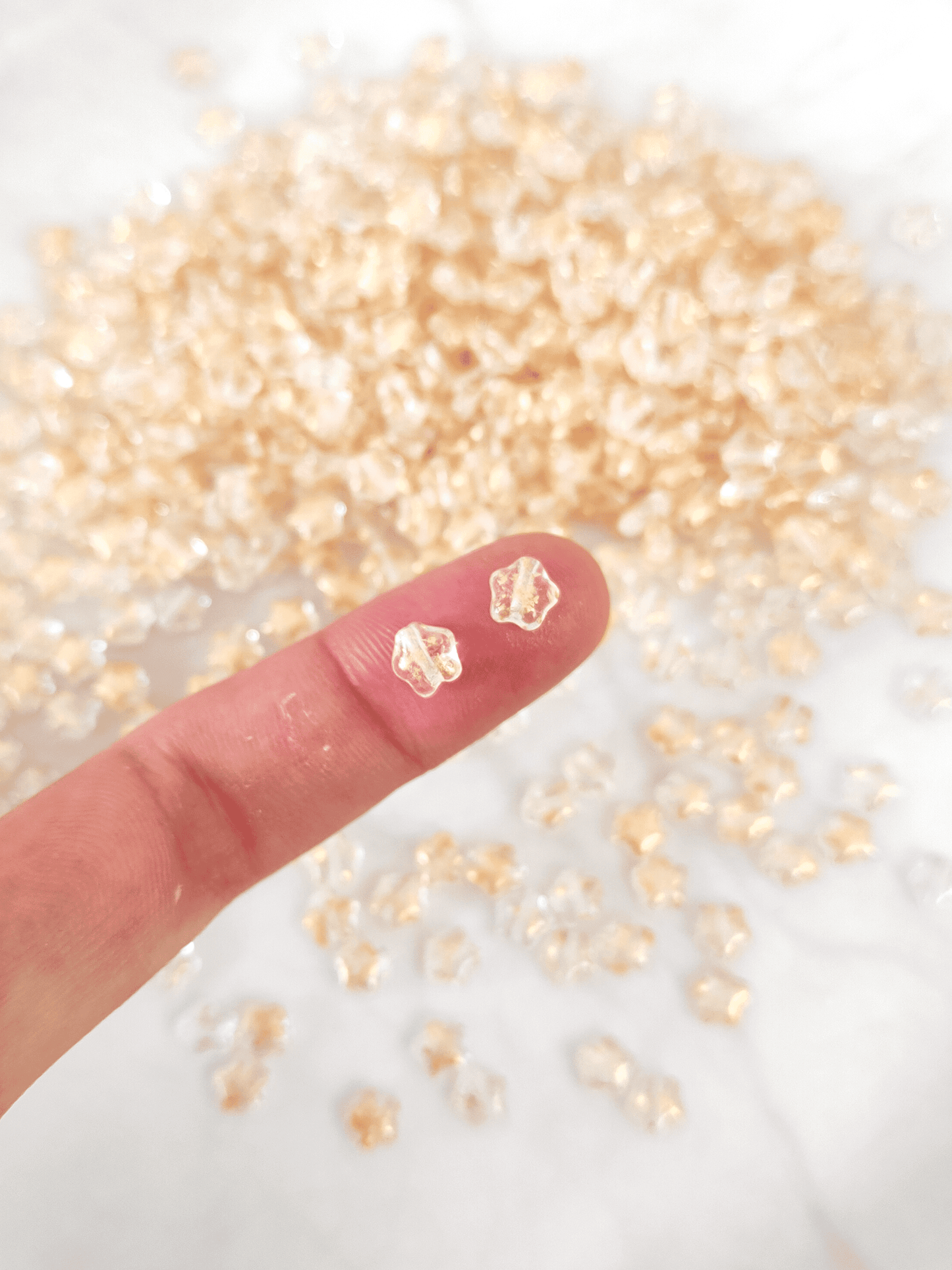 Sterne 6mm - Farblos & Gold