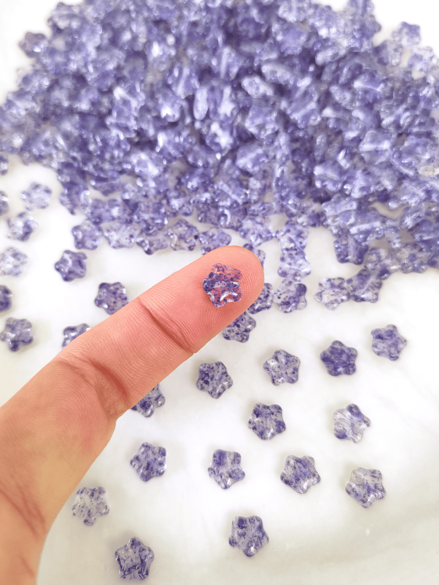 Sterne 8mm - Farblos & Dunkellila gefleckt