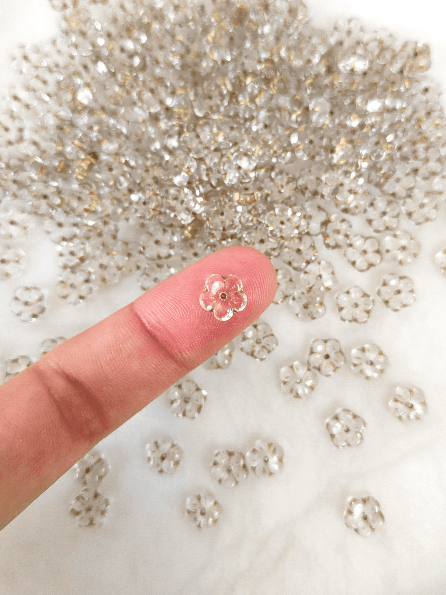 Cherry flower beads 8mm - colorless & gold