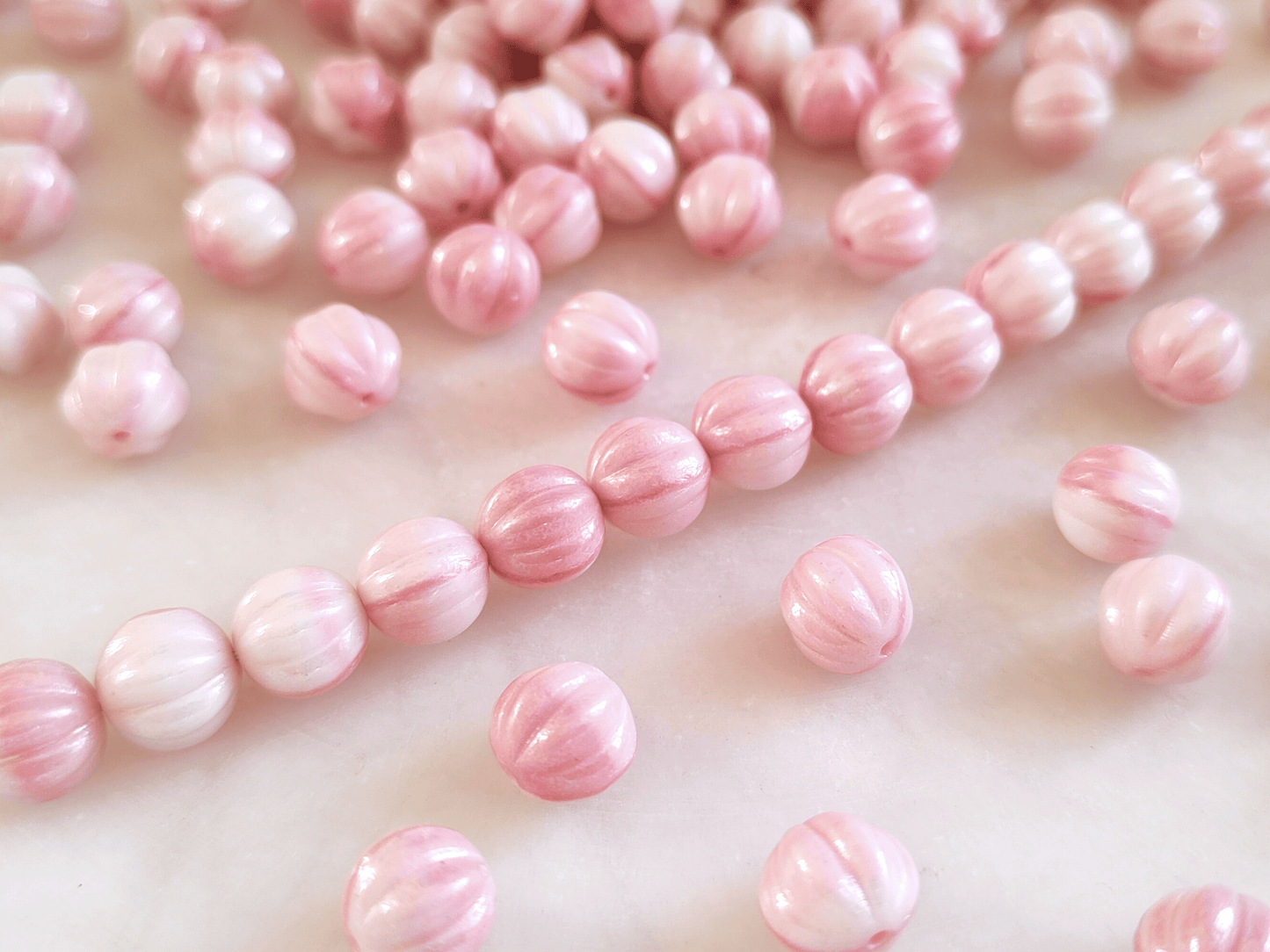 Melon beads 8mm - ombre white & light pink