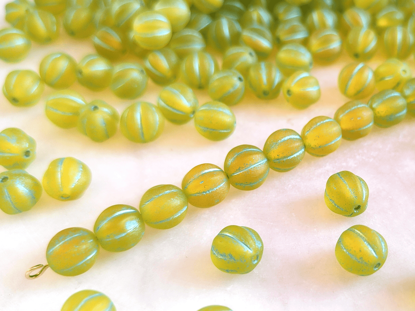 Melonen 8mm - matt Apfelgrün