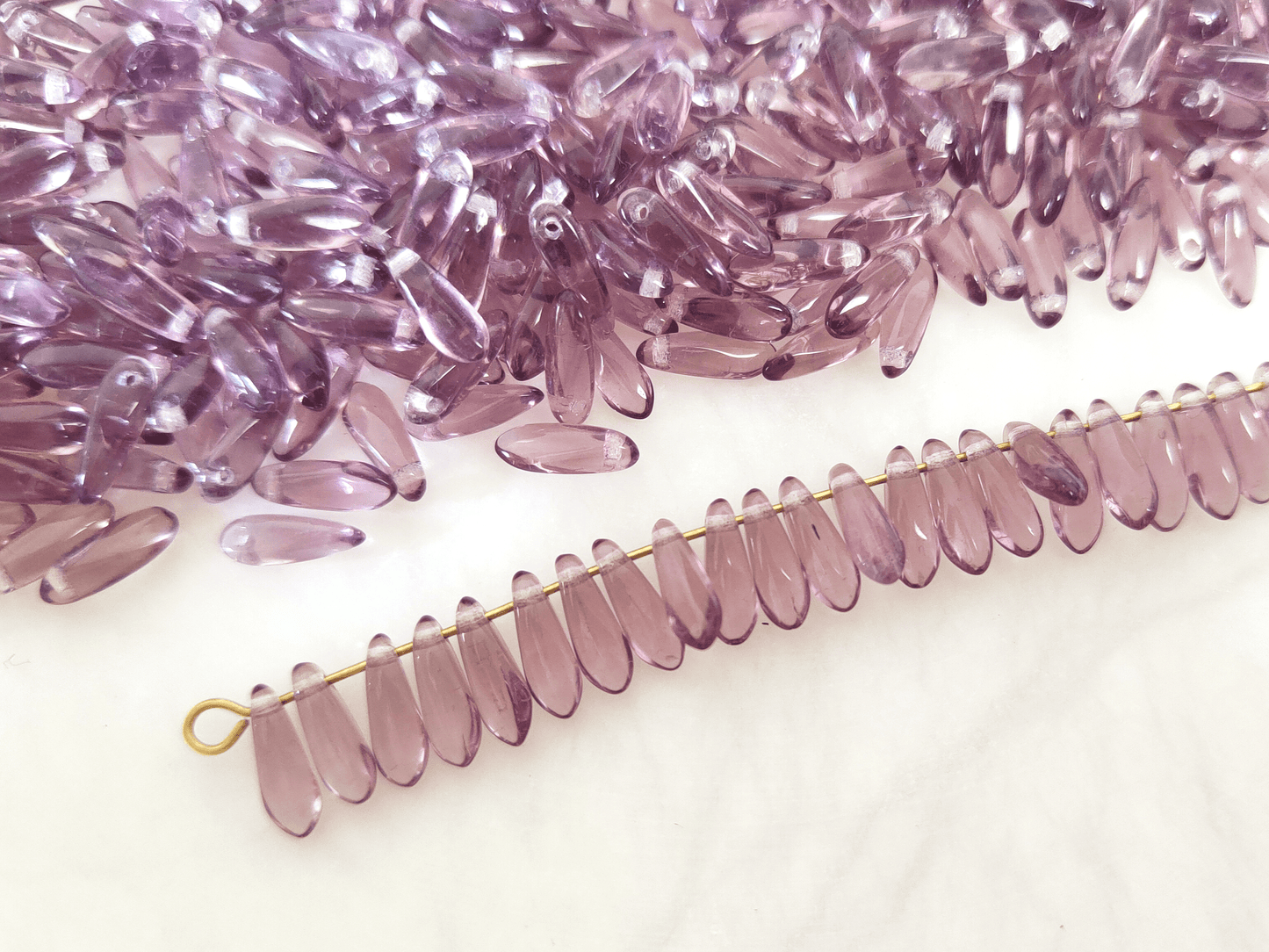 Dagger beads 3x11mm - muted purple