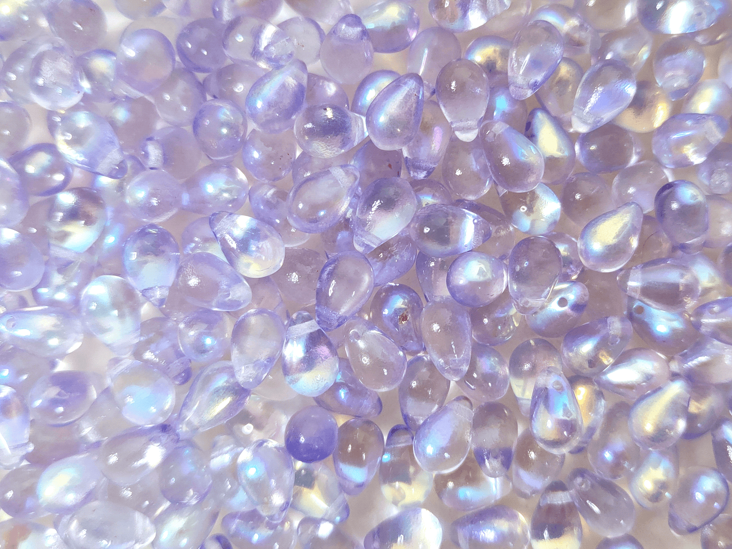 Drop beads 6x9mm - pastel violet AB
