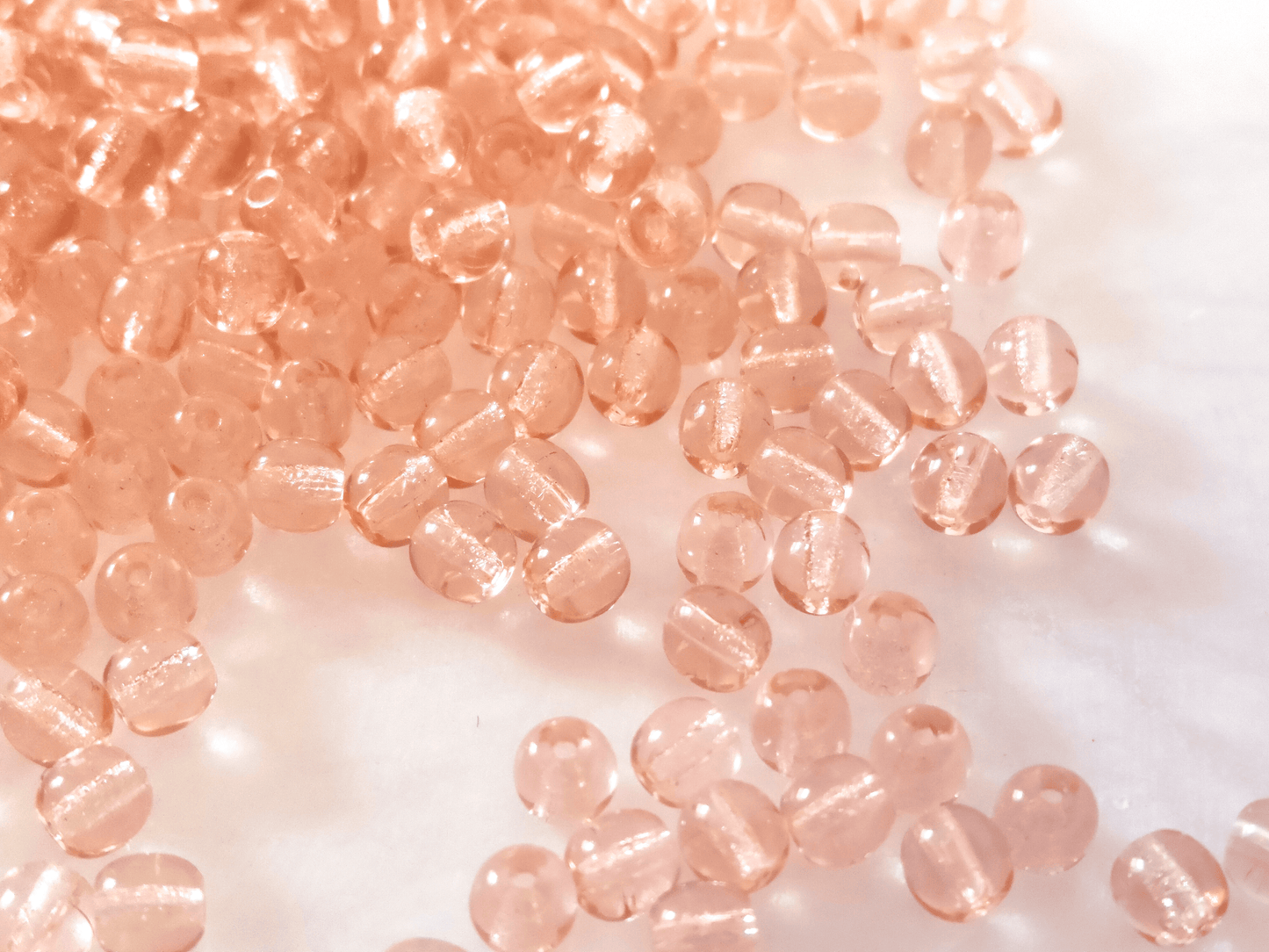 4mm round beads - salmon / light orange