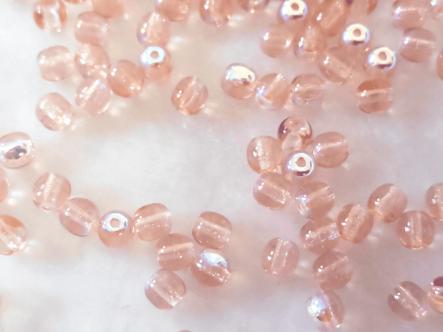 4mm round beads - salmon / light orange AB