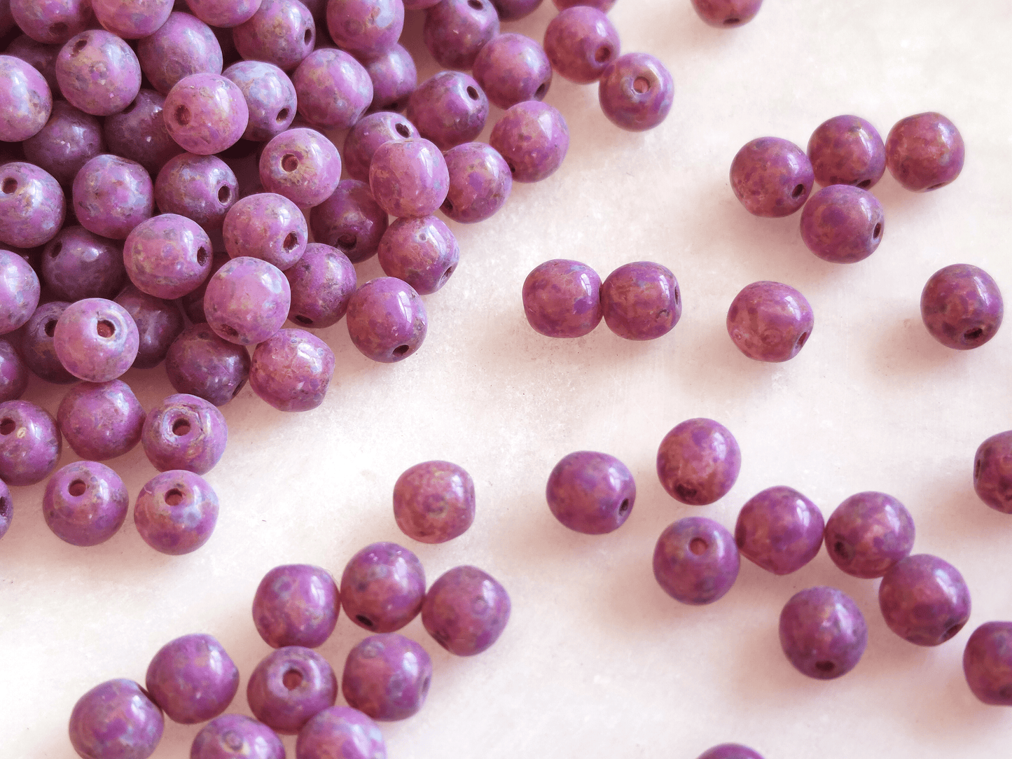 4mm round beads - purple Picasso