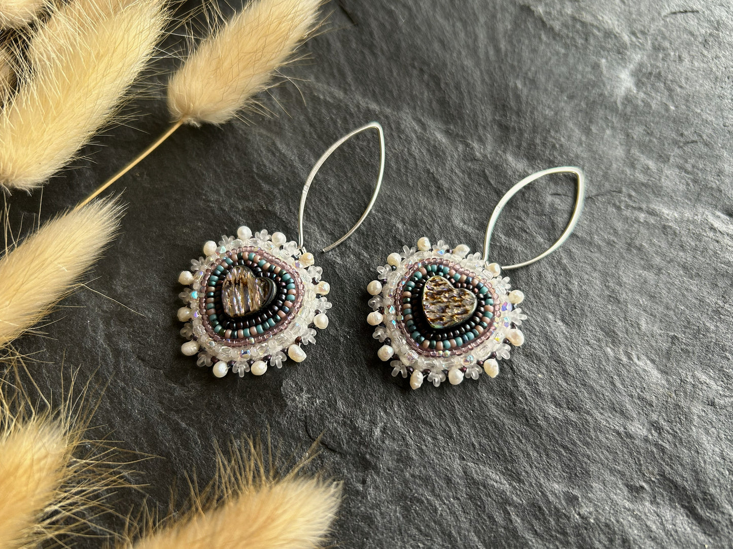 Hänge-Ohrringe "Melody" mit Abalone-Perlmutt - Flieder & Herz