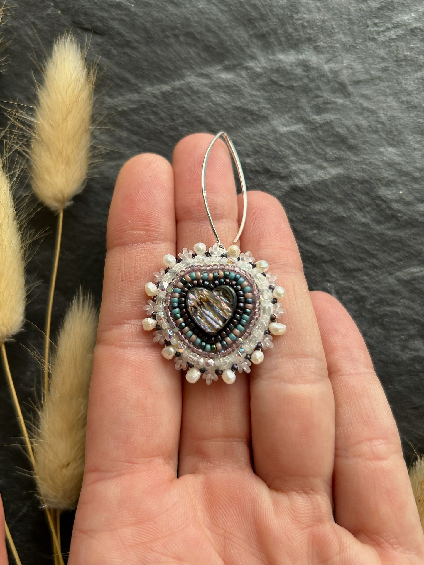 Hänge-Ohrringe "Melody" mit Abalone-Perlmutt - Flieder & Herz