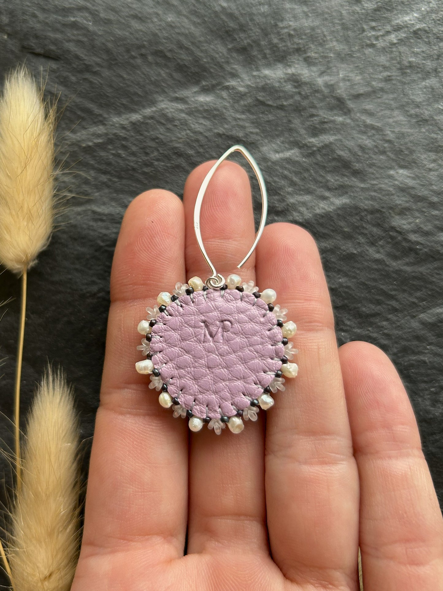 Hänge-Ohrringe "Melody" mit Abalone-Perlmutt - Flieder & Herz