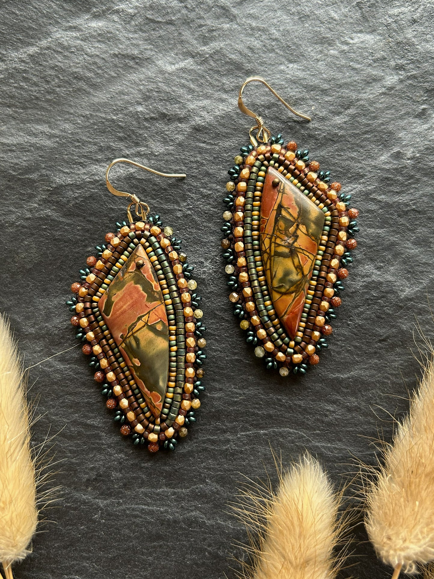 Hänge-Ohrringe "Raquel" mit Jaspis - Rost & Gold