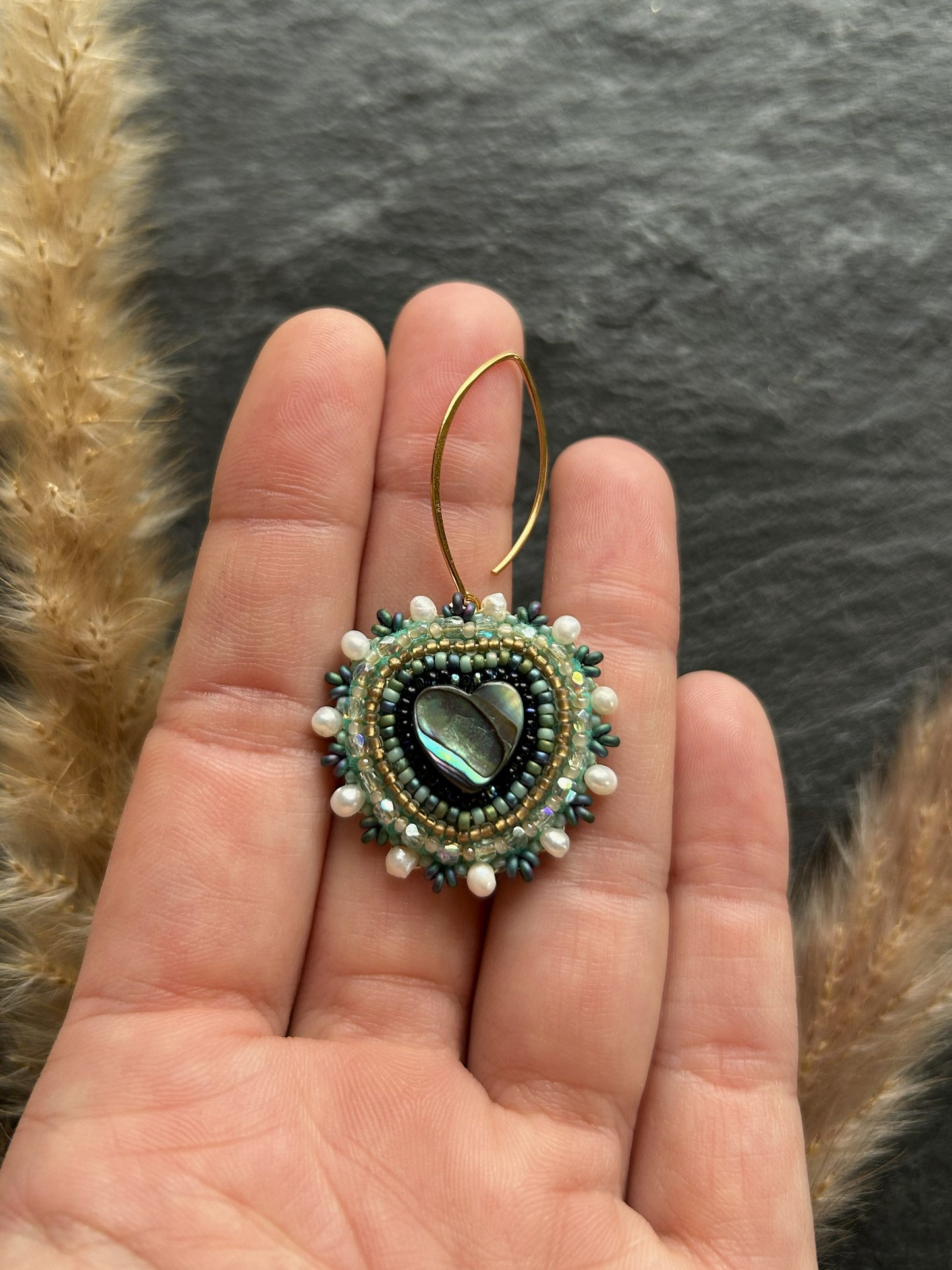 Hänge-Ohrringe "Melody" mit Abalone-Perlmutt - dunkles Türkis & Herz