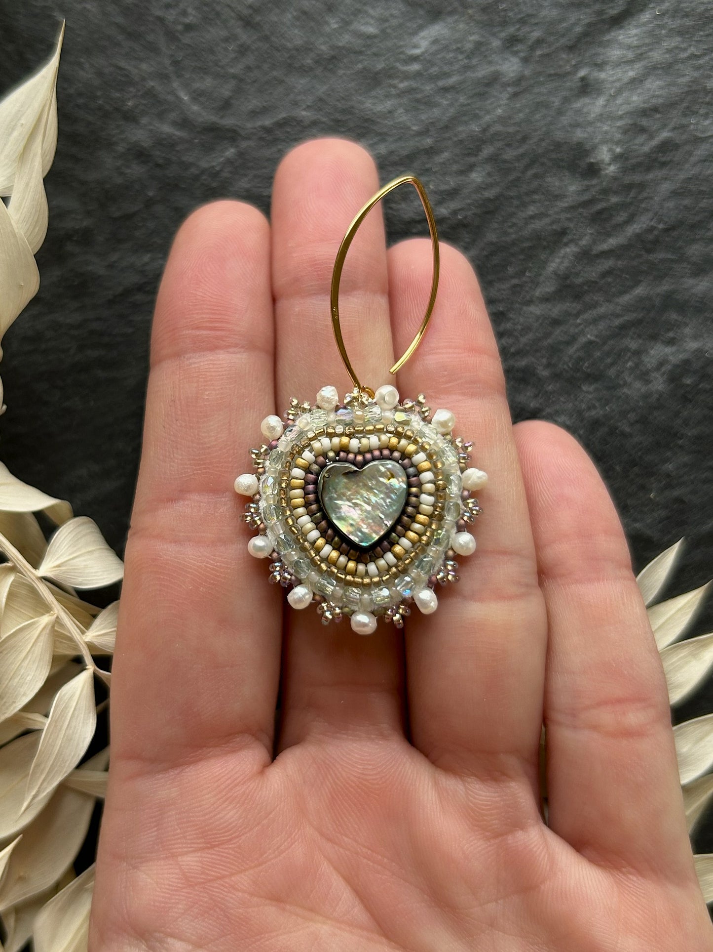 Hänge-Ohrringe "Melody" mit Abalone-Perlmutt - Pastell Gold & Herz