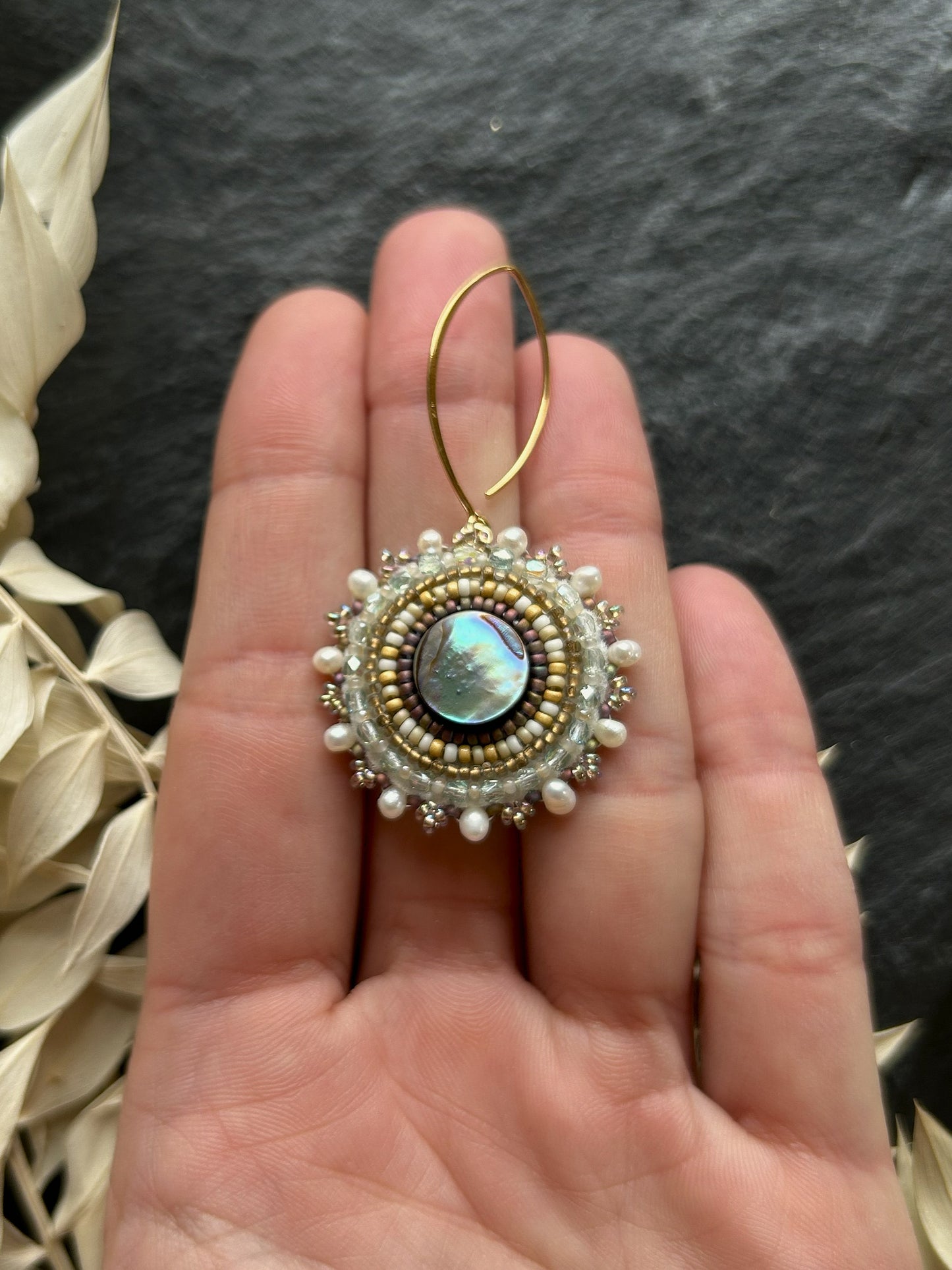 Hänge-Ohrringe "Melody" mit Abalone-Perlmutt - Pastell Gold