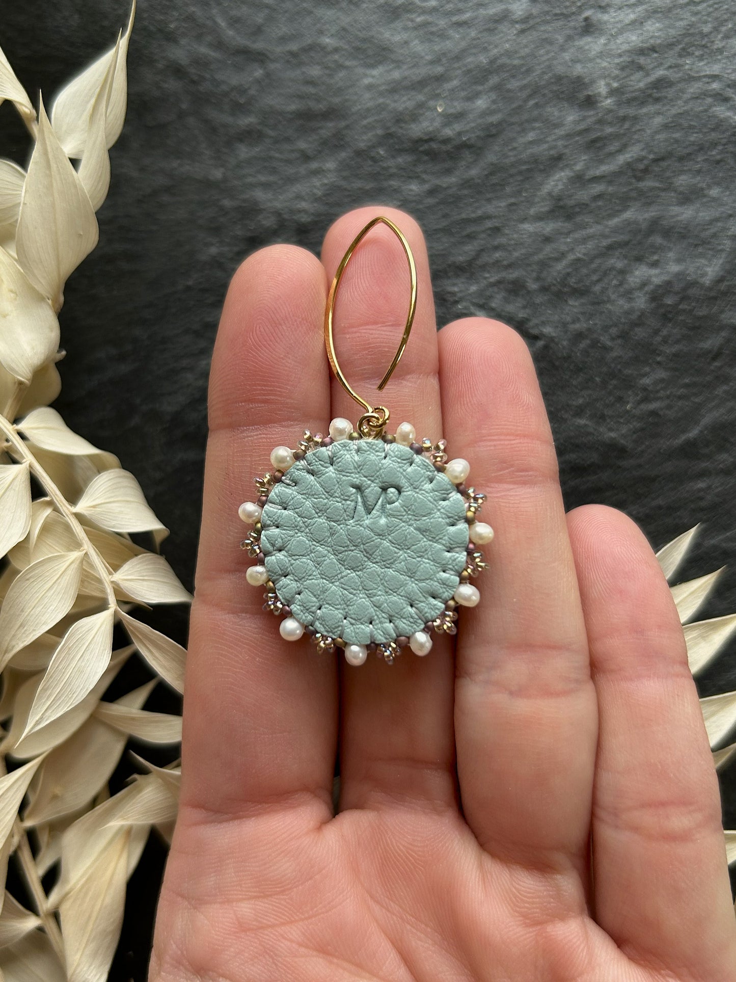 Hänge-Ohrringe "Melody" mit Abalone-Perlmutt - Pastell Gold