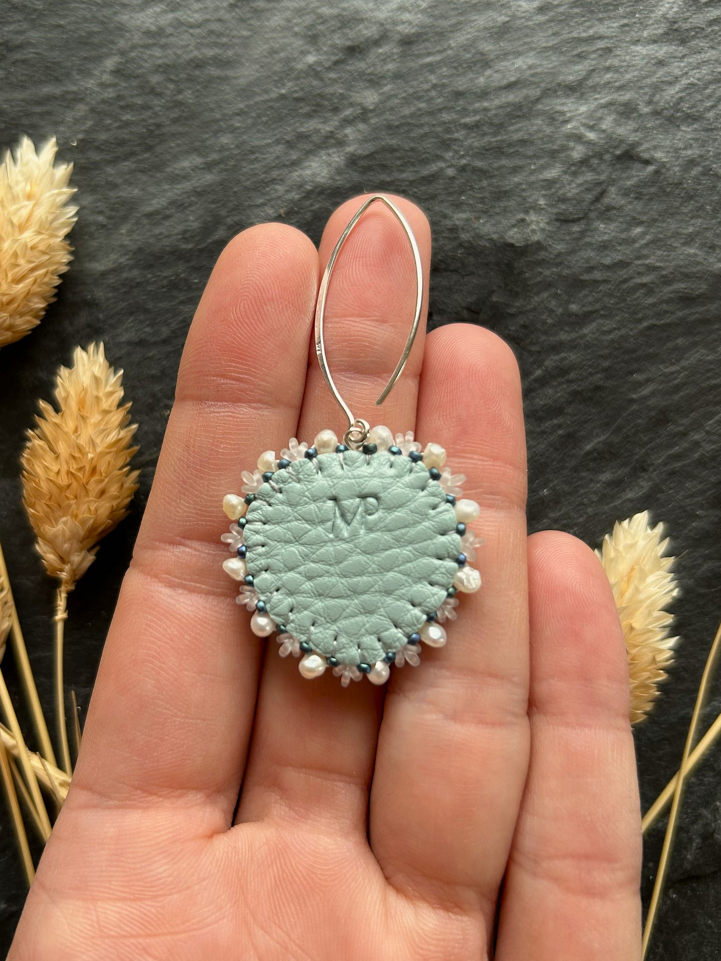 Hänge-Ohrringe "Melody" mit Abalone-Perlmutt - leuchtendes Türkis & Herz