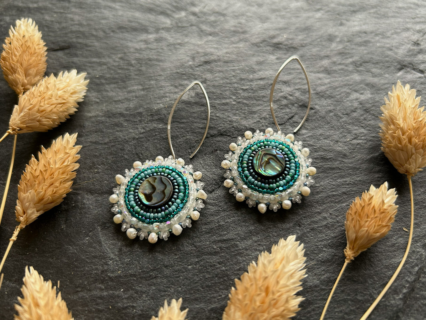 Hänge-Ohrringe "Melody" mit Abalone-Perlmutt - leuchtendes Türkis