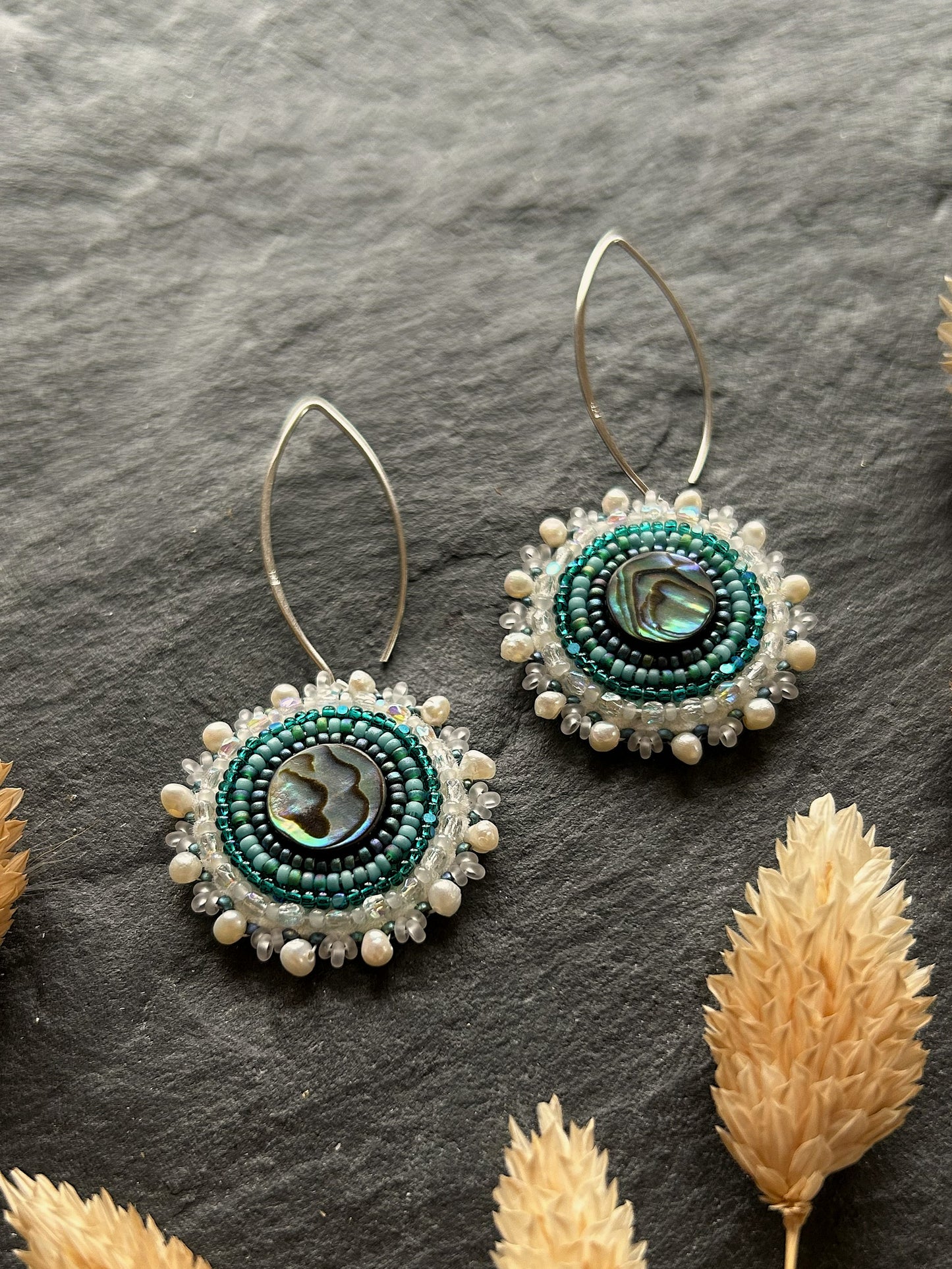 Hänge-Ohrringe "Melody" mit Abalone-Perlmutt - leuchtendes Türkis