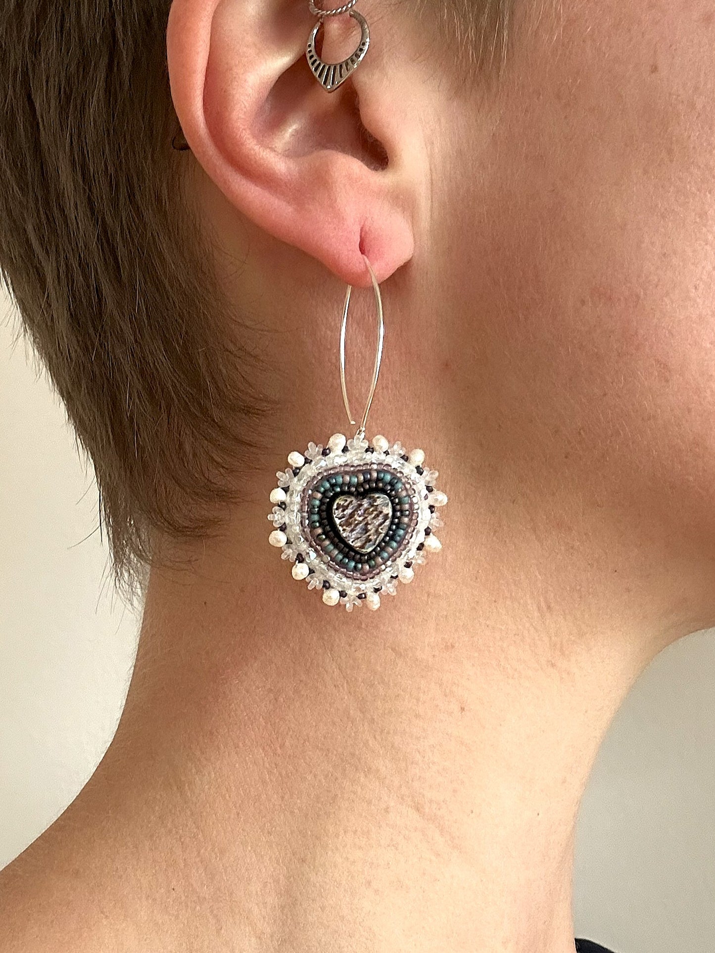 Hänge-Ohrringe "Melody" mit Abalone-Perlmutt - Flieder & Herz