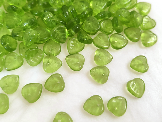 Linden leaf beads 9mm - grass green