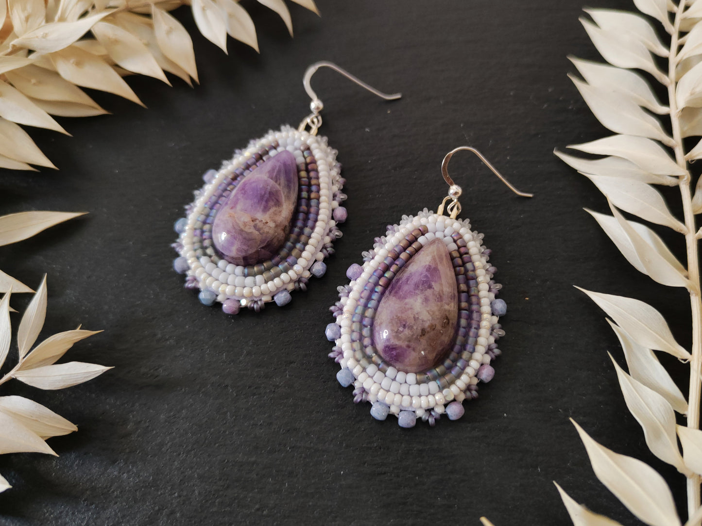 Dangle earrings with amethyst - white & purple