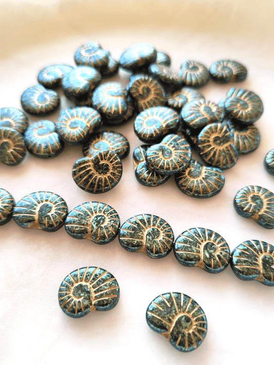 Snail shell beads 17x13mm - dark green & gold