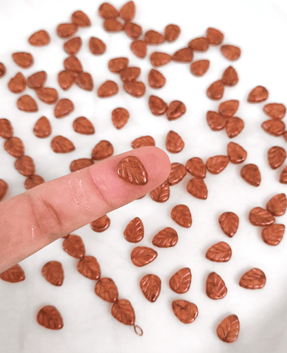 Mint leaf beads 10mm - auburn