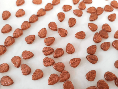 Mint leaf beads 10mm - auburn