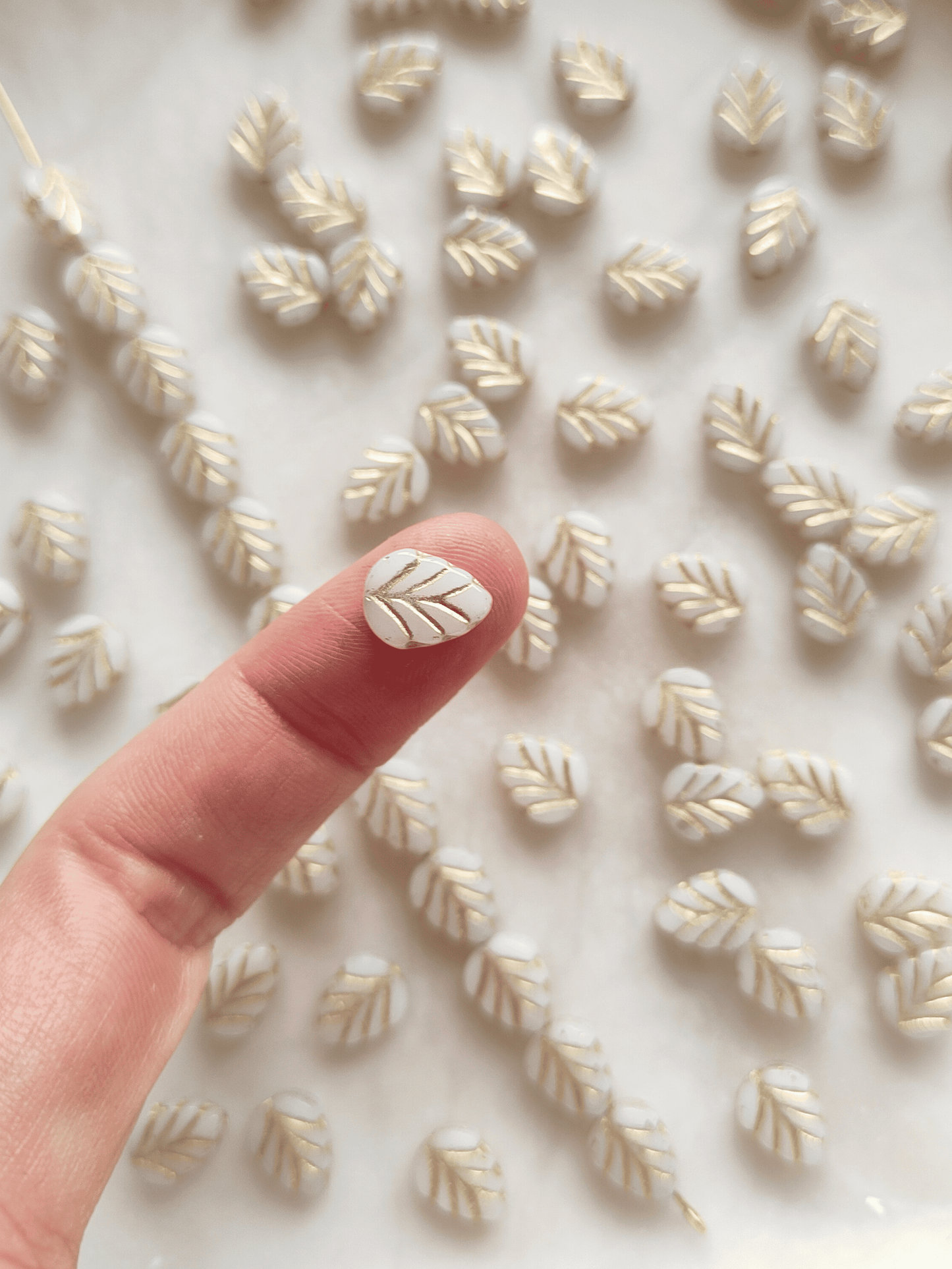 Minzblätter 10mm - Weiß & Gold