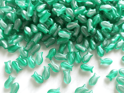 Fish beads 10x6mm - mint green & silver glitter