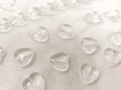 Love heart beads 16mm - colorless