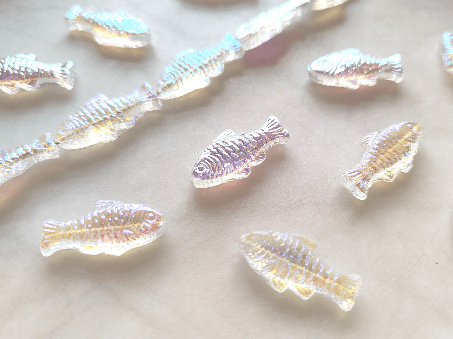 Trout beads 24x10mm - colorless iris