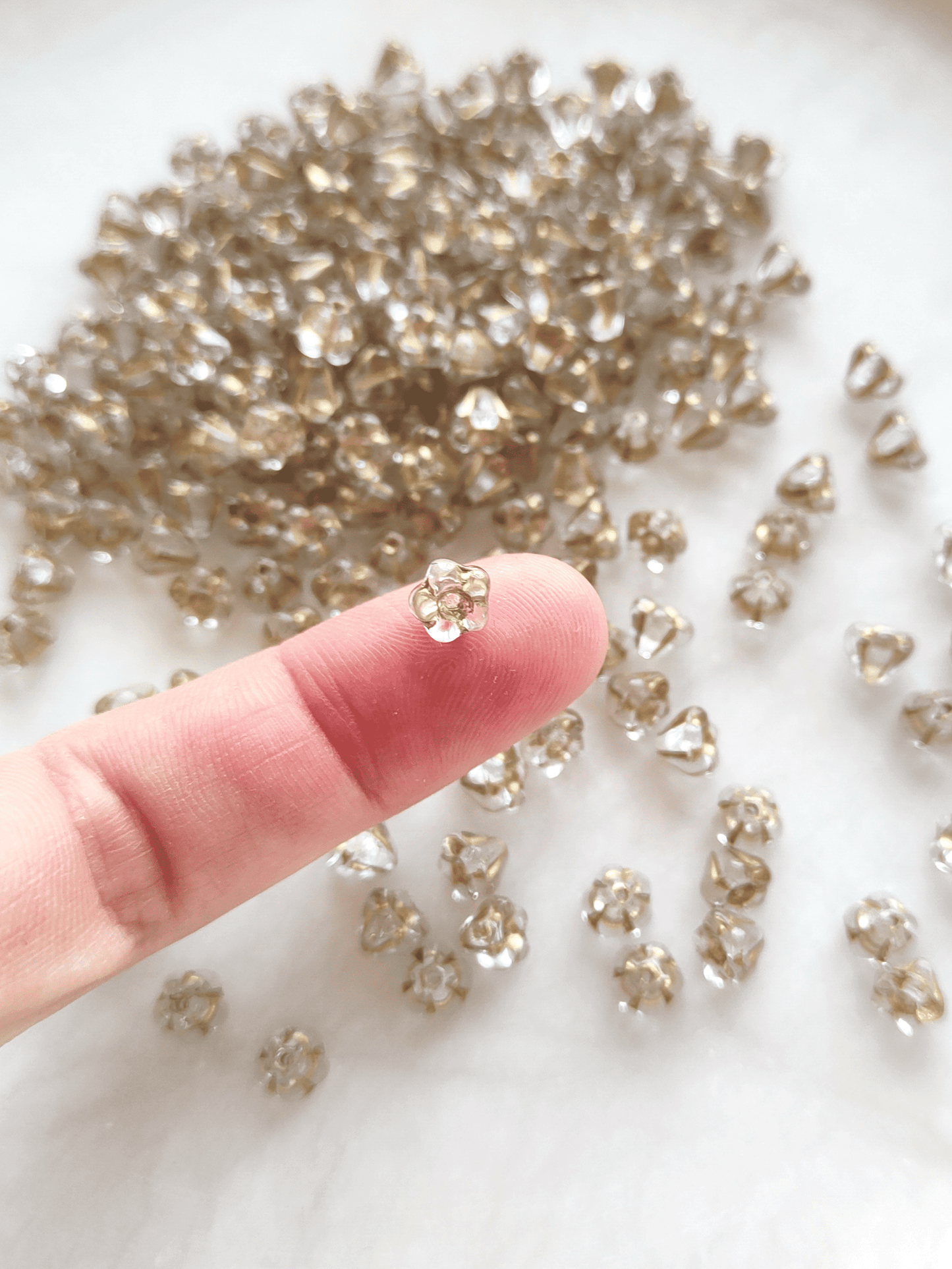 Bell flower beads 4x6mm - colorless & gold