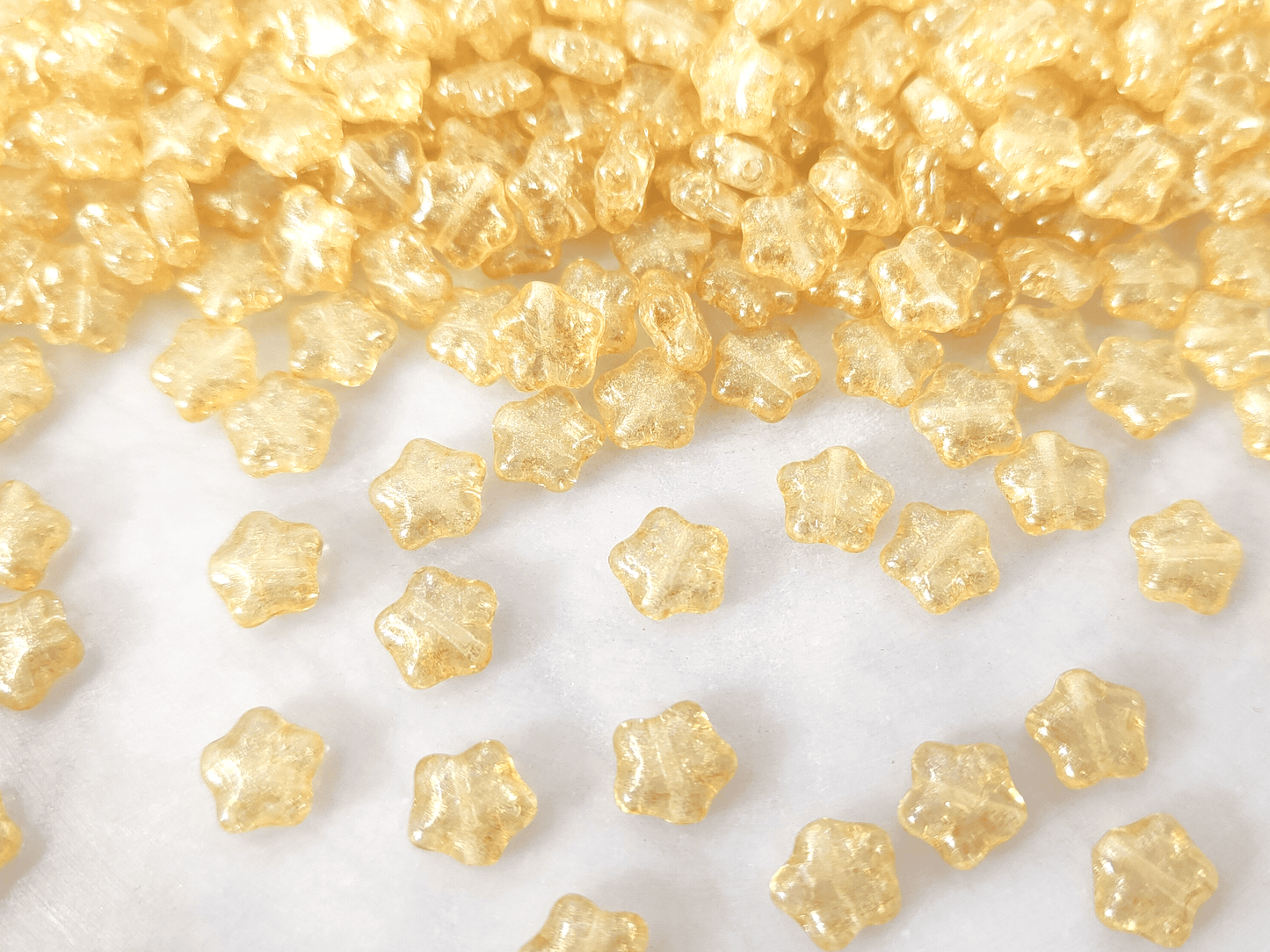 Sterne 8mm - Gelb Crackle