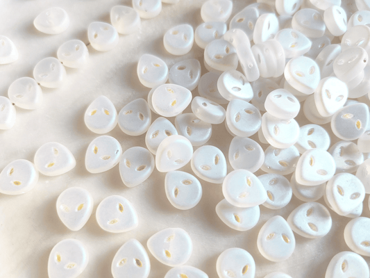 Alienköpfe 9x11mm - matt Weiß Iris