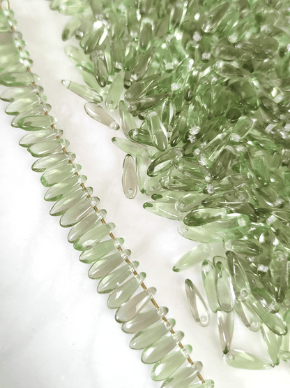 Dagger beads 3x11mm - sage green